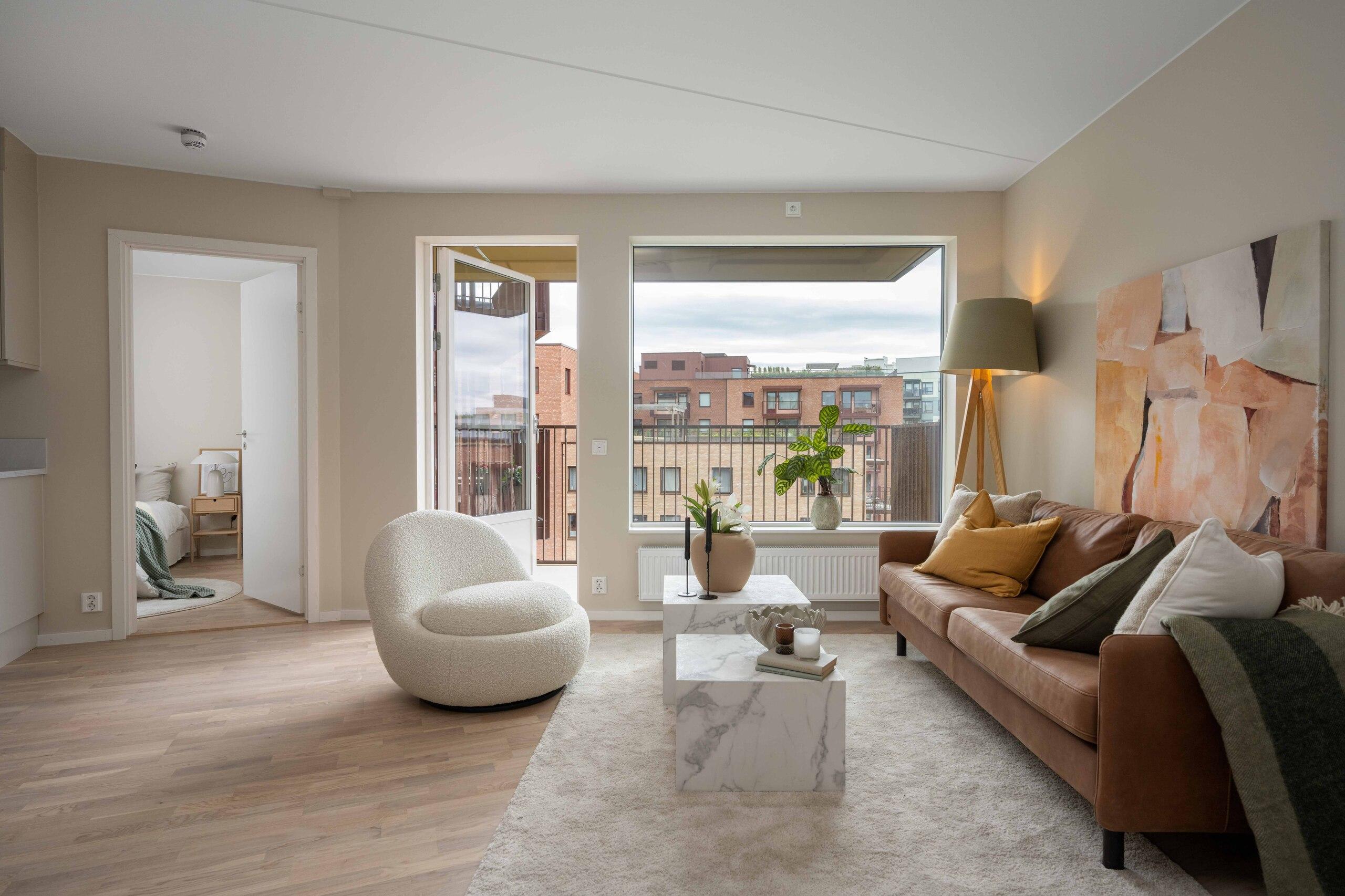 Bildene er fra en tilsvarende leilighet i 5.etg. Vær oppmerksom på at innredning, fliser og fargevalg avviker.