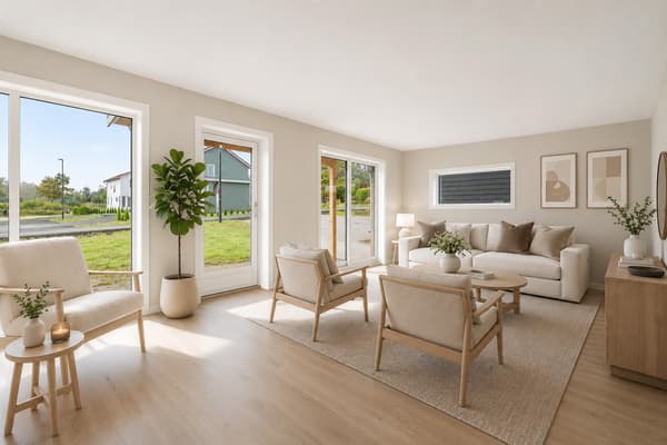 Huset har en stor stue og det er vannbåren gulvvarme i hele 1. etasje